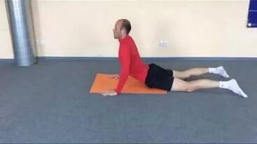 La terapia fisica aiuterà a rafforzare i muscoli della schiena indeboliti con osteocondrosi